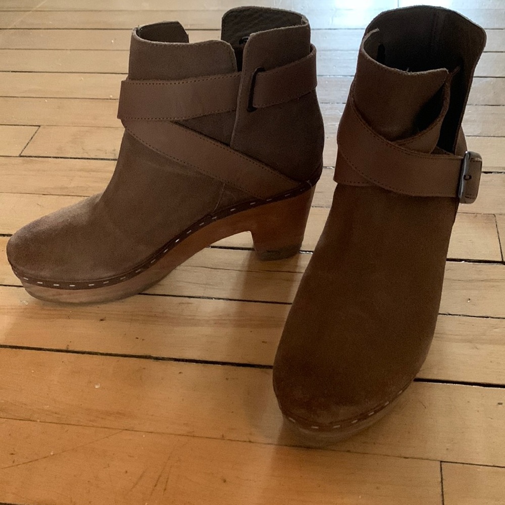Free people clog boots